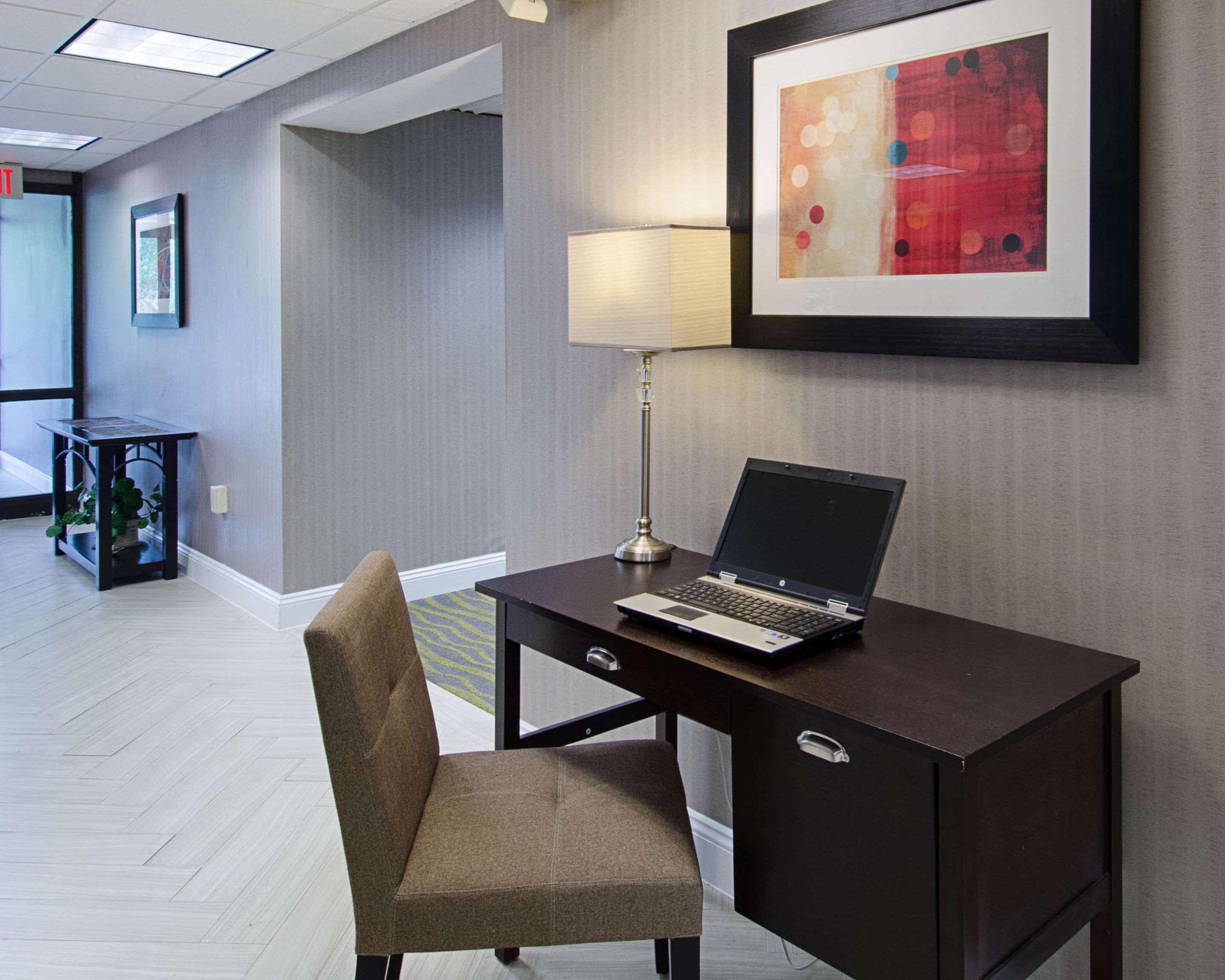 Quality Inn & Suites วุสเตอร์ ภายนอก รูปภาพ
