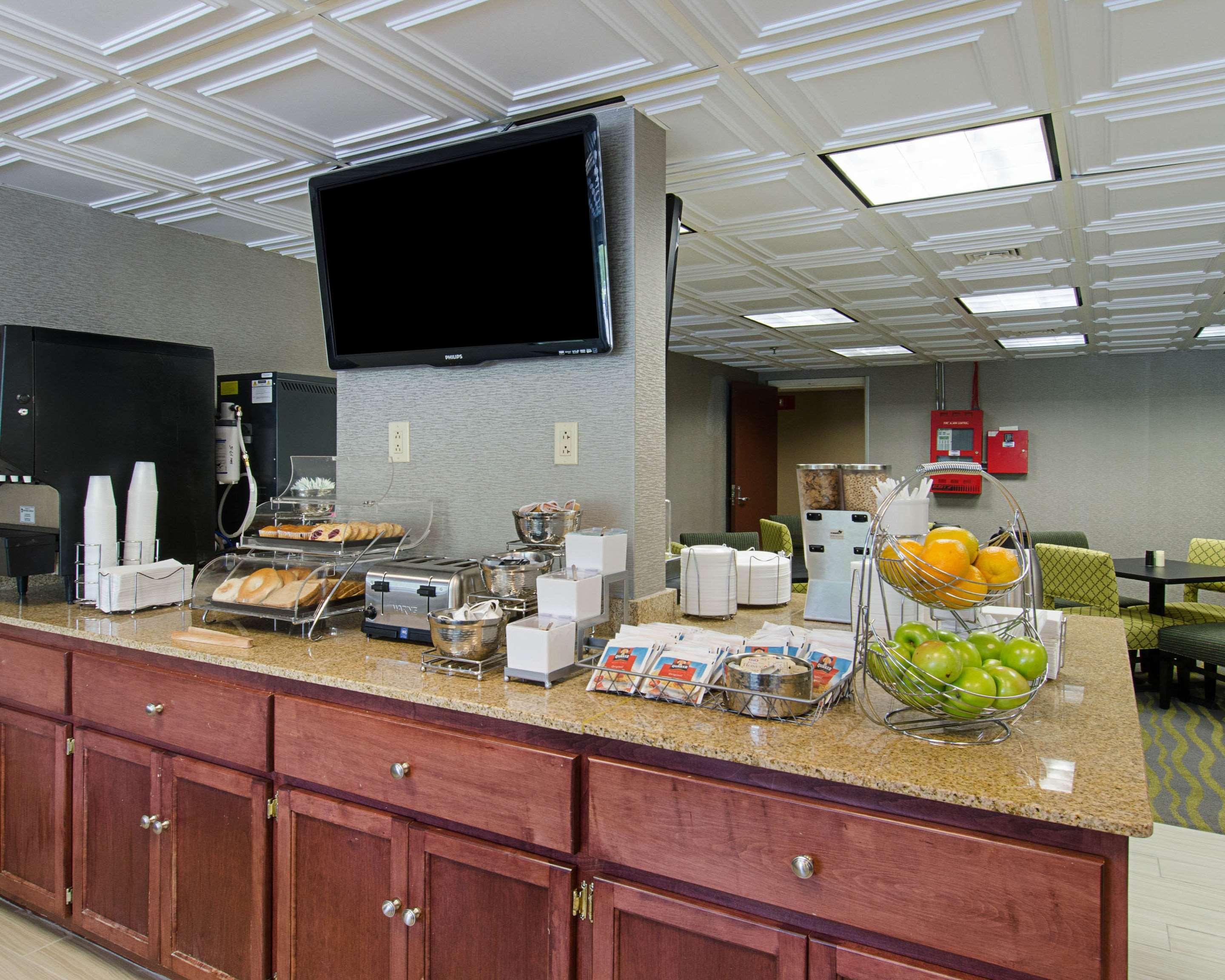 Quality Inn & Suites วุสเตอร์ ภายนอก รูปภาพ