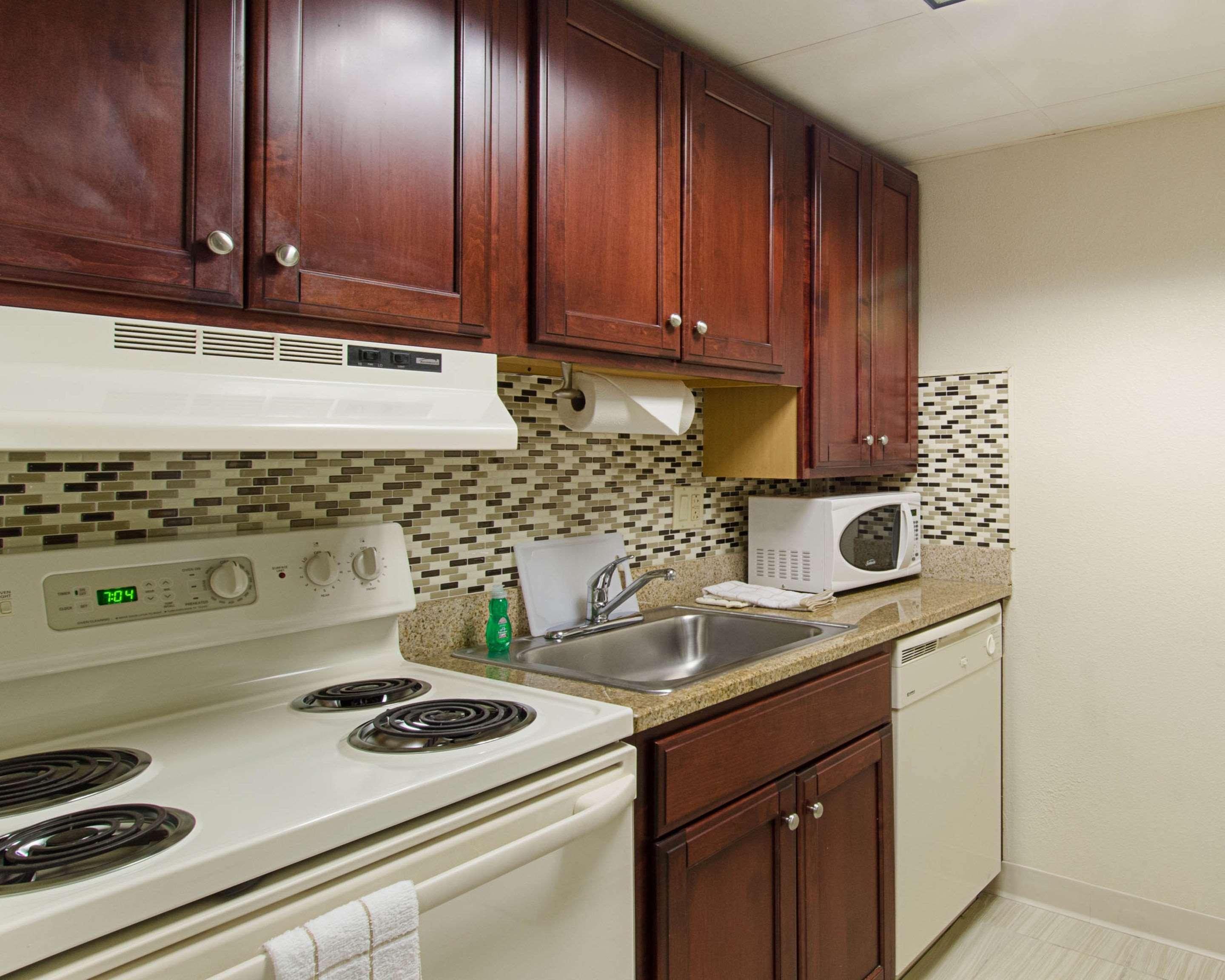 Quality Inn & Suites วุสเตอร์ ภายนอก รูปภาพ